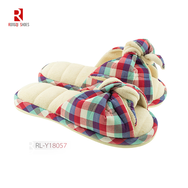 Wholesale fancy winter indoor cotton women slippers with knot and logo and print customized