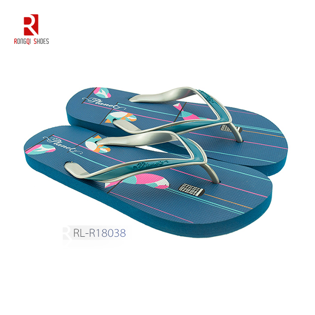 Cheap wholesale pattern customized beach PE flip flops for women
