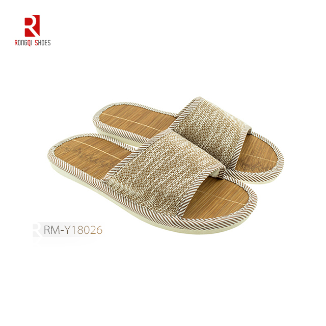 Wholesale fancy Japanese style indoor unisex bedroom slippers with straw mat insole